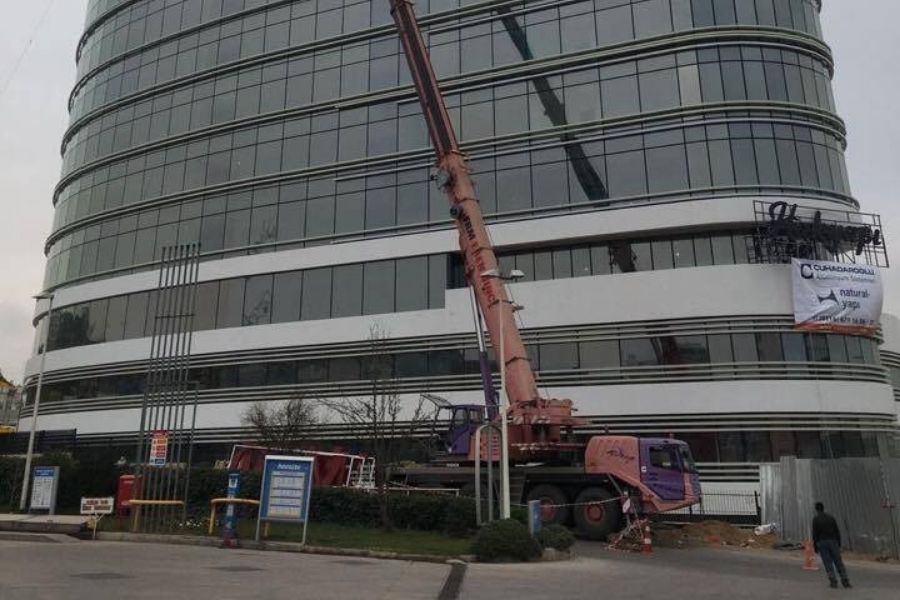 Ataşehir Mobil Vinç Kiralama